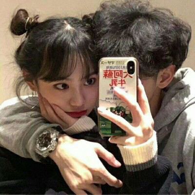 最新Ins情頭，時尚前沿的浪漫情感表達探索