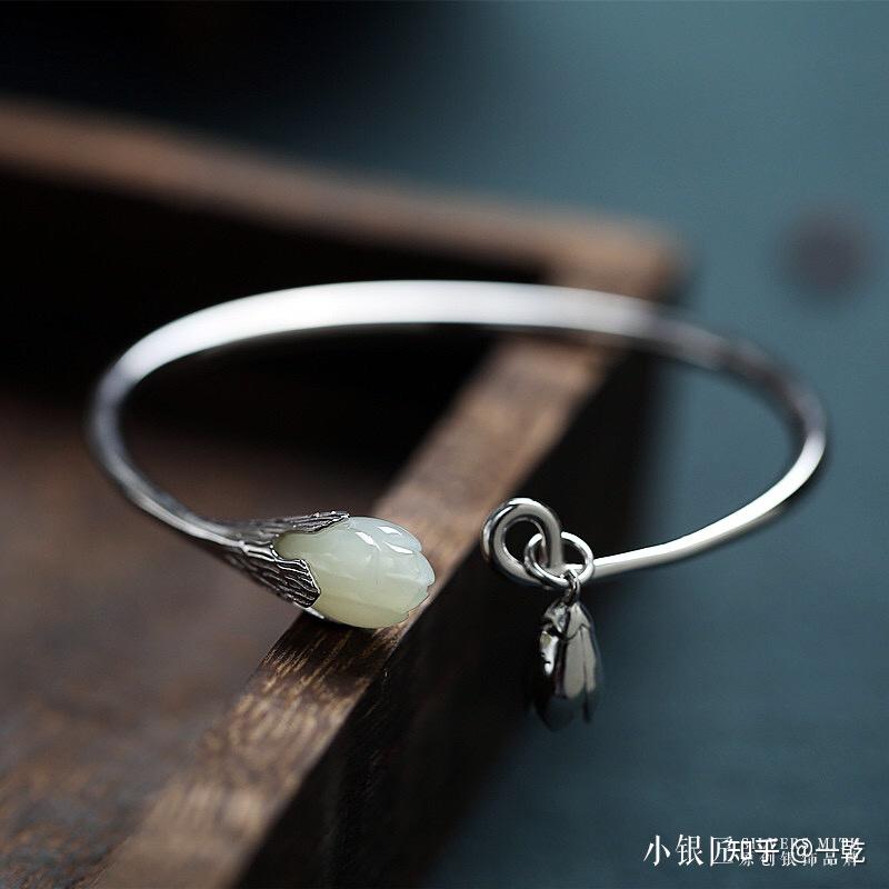 時尚與傳統(tǒng)交融，最新銀鐲款展現(xiàn)獨特魅力